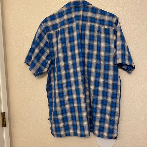 The North Face Button Up Shirt Blue Plaid Short Sleeve hiking everyday shirt L - Picture 2 of 11